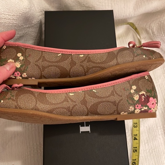 COACH- NWT- FG2563- signature floral ballet flat - size 6.5 - Picture 8 of 11